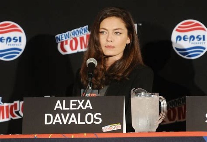 Alexa Davalos Net Worth | Celebrity Net Worth