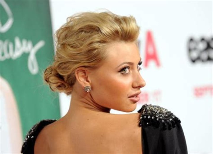 Aly Michalka Net Worth | Celebrity Net Worth