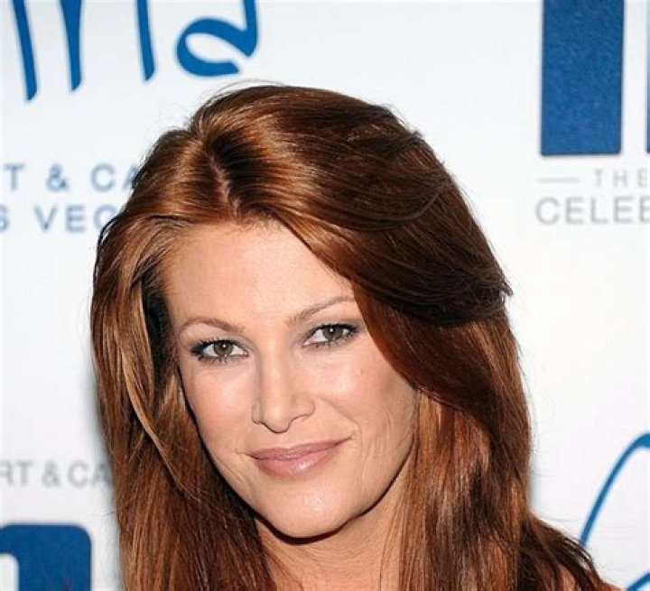 Angie Everhart Net Worth | Celebrity Net Worth