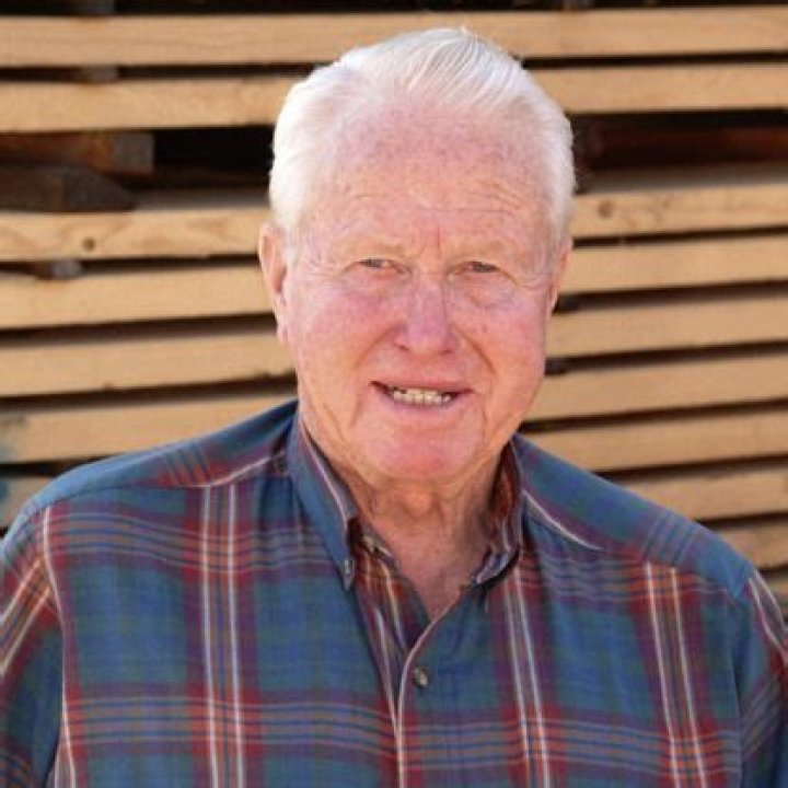 Archie Aldis Emmerson Net Worth