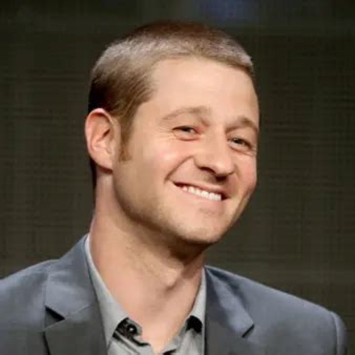 Ben Mckenzie Net Worth | Celebrity Net Worth