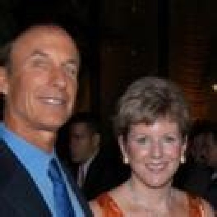 Carl Bennett Net Worth | Celebrity Net Worth