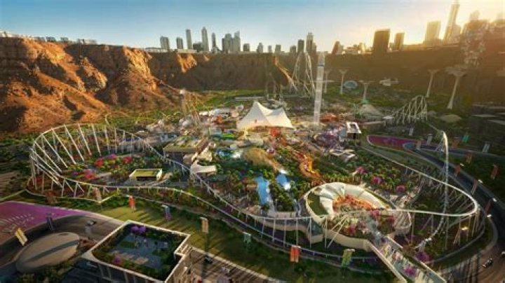 China's Wang Jianlin Opens Theme Park To Rival Disney
