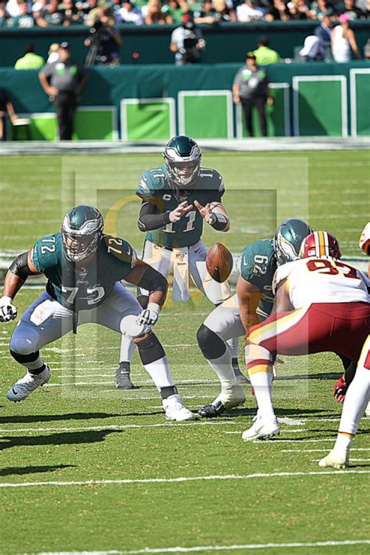 Eagles Quarterback Carson Wentz Owes His Kicker A Boatload Of Money For A Very Cool Reason