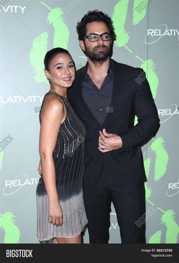 Emmanuelle Chriqui Net Worth | Celebrity Net Worth