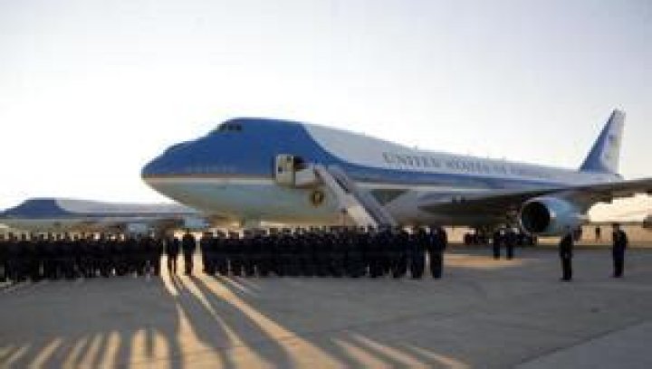 Everything You Could Ever Want To Know About Air Force One - AKA The Coolest Private Jet EVER
