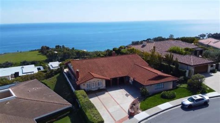Former Superman Dean Cain Flies Out Of $6.25 Million Malibu Fortress Of Solitude