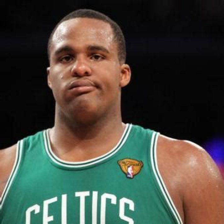 Glen Davis Net Worth | Celebrity Net Worth