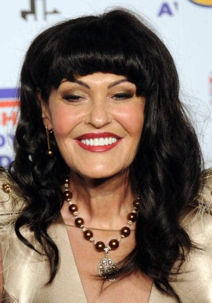 Hilary Devey Net Worth | Celebrity Net Worth