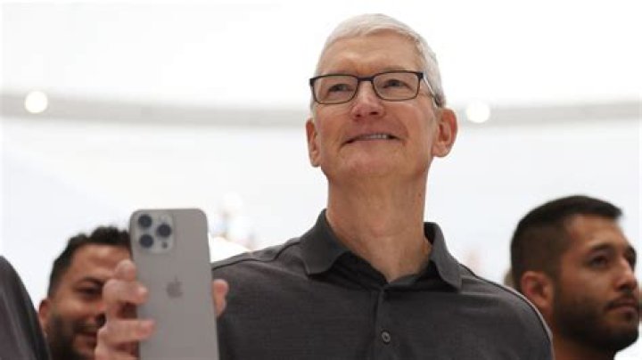 How Apple CEO Tim Cook Could Become A Billionaire
