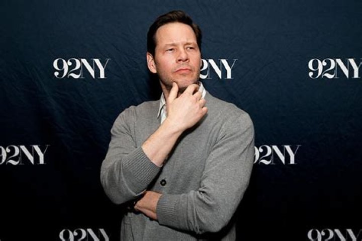 Ike Barinholtz Net Worth | Celebrity Net Worth