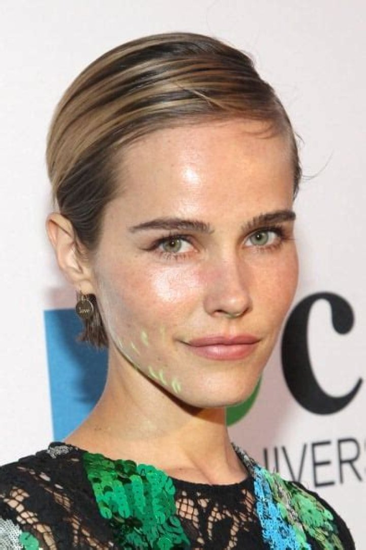 Isabel Lucas Net Worth | Celebrity Net Worth