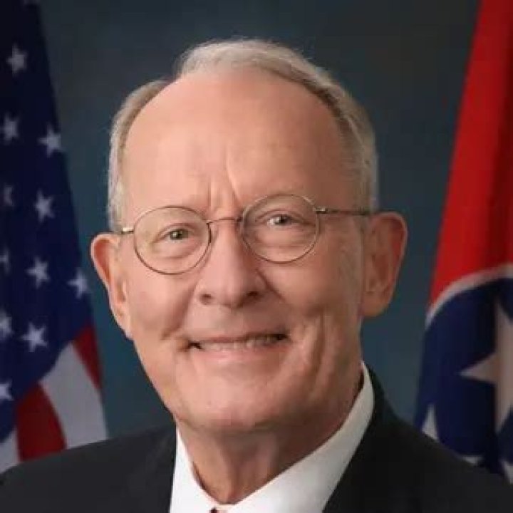 Lamar Alexander Net Worth | Celebrity Net Worth