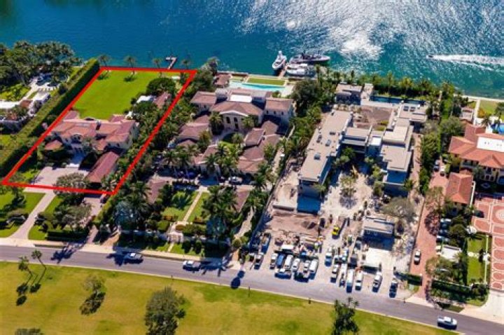 LeBron James Is Selling This Absolutely Stunning Waterfront Miami Compound