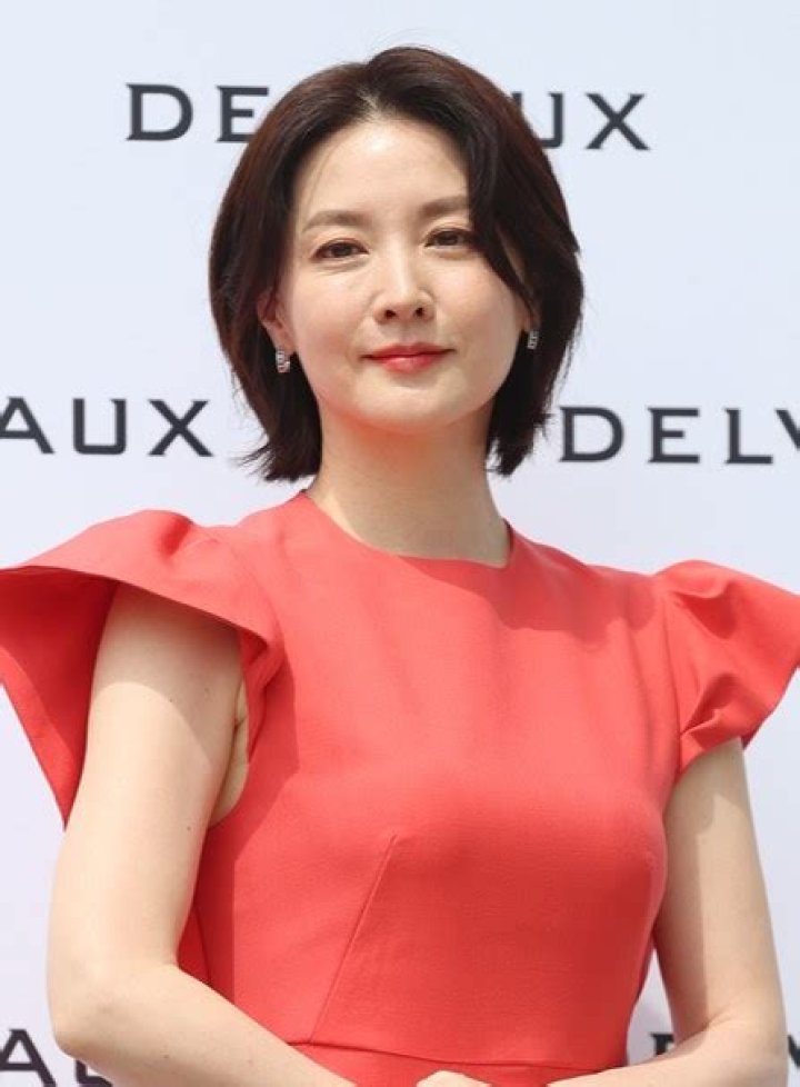 Lee Young-ae Net Worth | Celebrity Net Worth