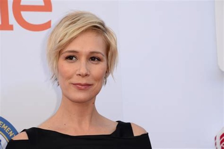 Liza Weil Net Worth | Celebrity Net Worth
