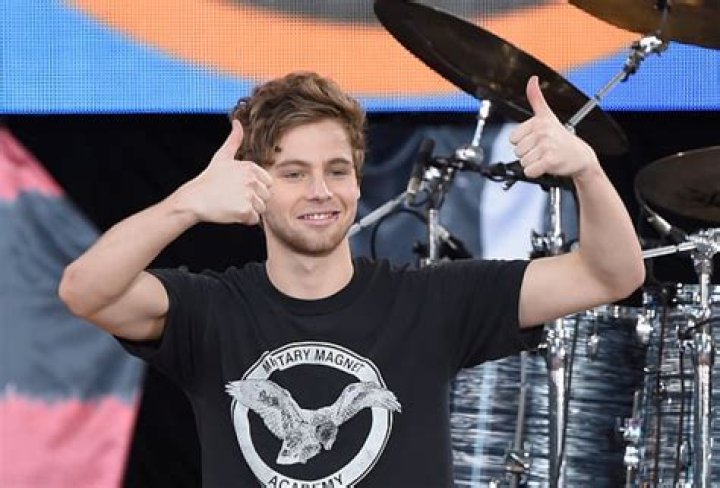 Luke Hemmings Net Worth | Celebrity Net Worth