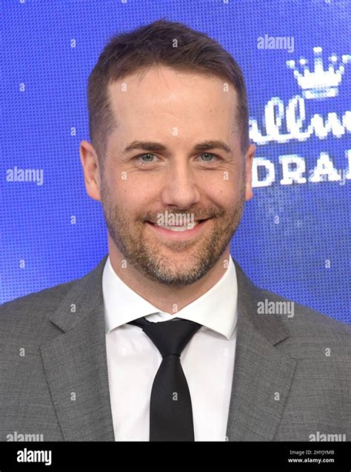 Niall Matter Net Worth | Celebrity Net Worth