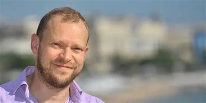Robert Webb Net Worth | Celebrity Net Worth