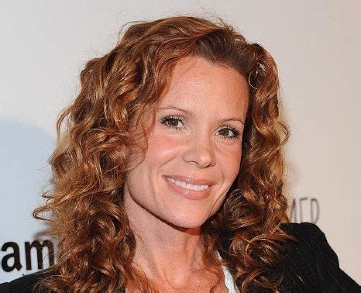 Robyn Lively Net Worth | Celebrity Net Worth