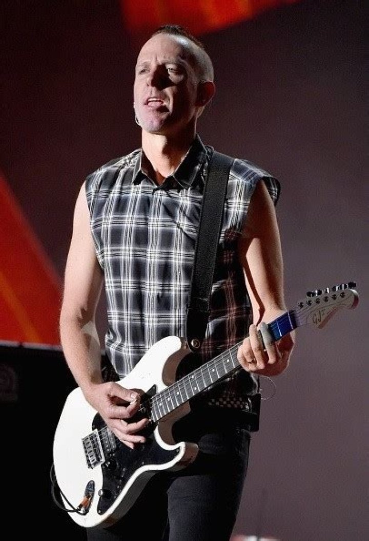 Tom Dumont Net Worth | Celebrity Net Worth