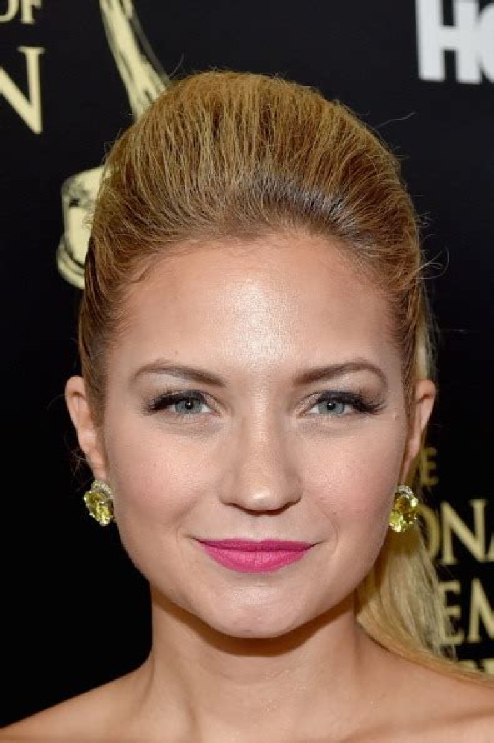 Vanessa Ray Net Worth | Celebrity Net Worth