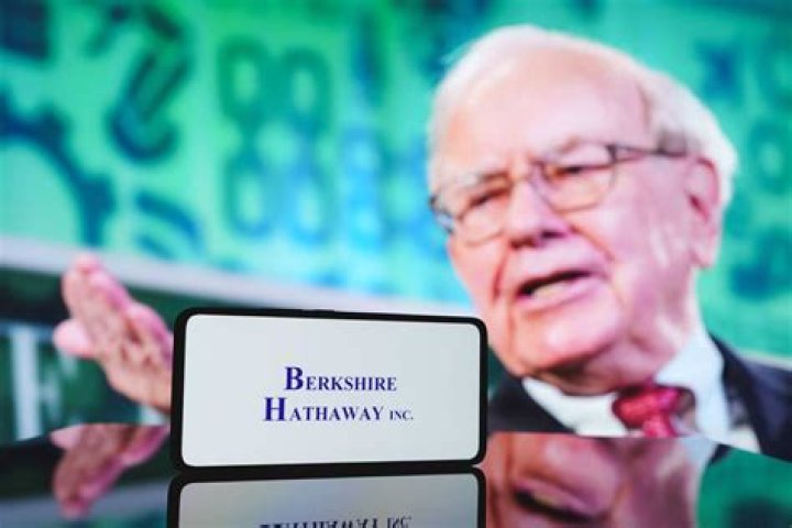 Warren Buffett Now Owns Stock In The Atlanta Braves Through His Berkshire Hathaway Holding Company